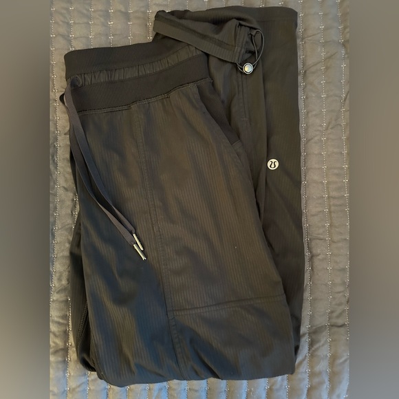 lululemon athletica Pants - Lululemon Dance Studio Cropped Pant